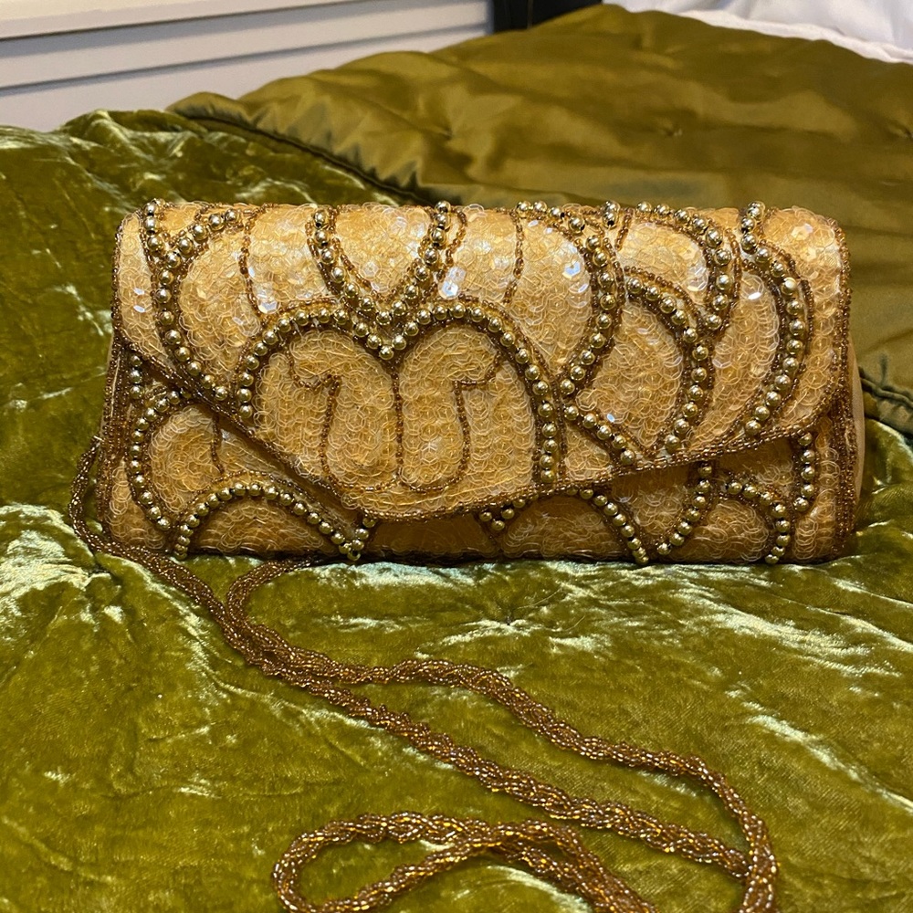 Gorgeous Beaded Sequined Gold Clutch Silk w/ Strap